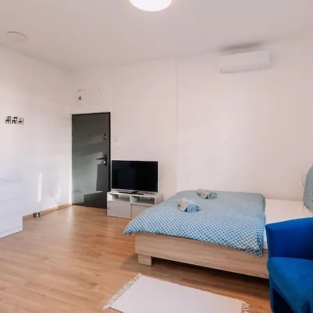 Slovakia Charming Nest In Old Town Apartman Pozsony